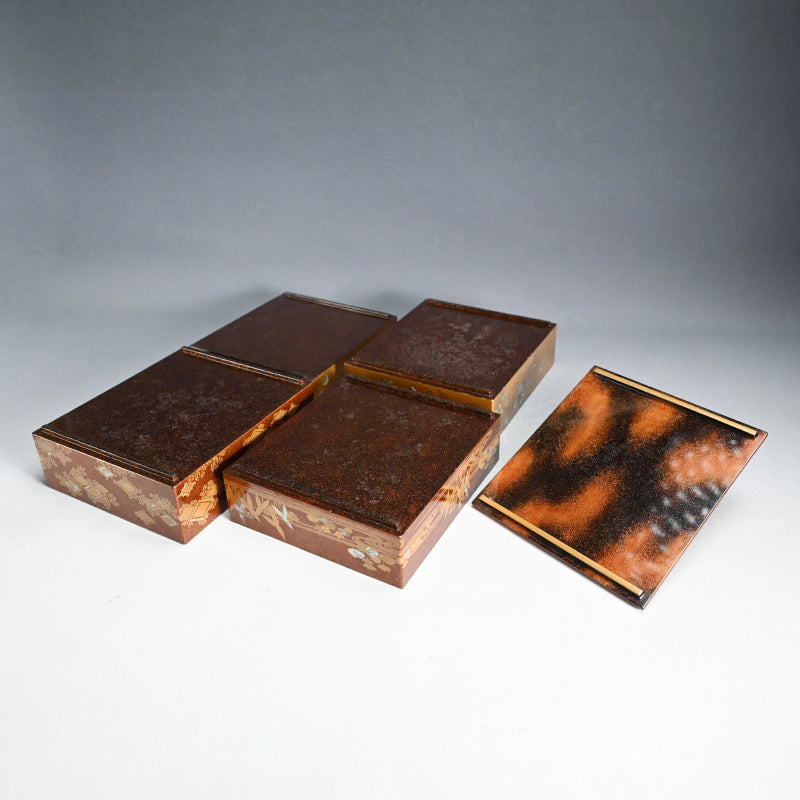 華麗なる江戸 p.漆重ね箱 ー時代蒔絵々替重箱