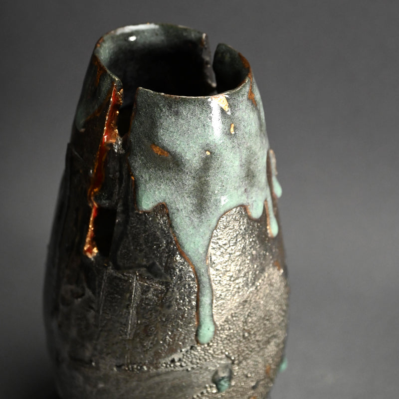 Contemporary Glimmering Silver Vase ー市川 透 “花器”