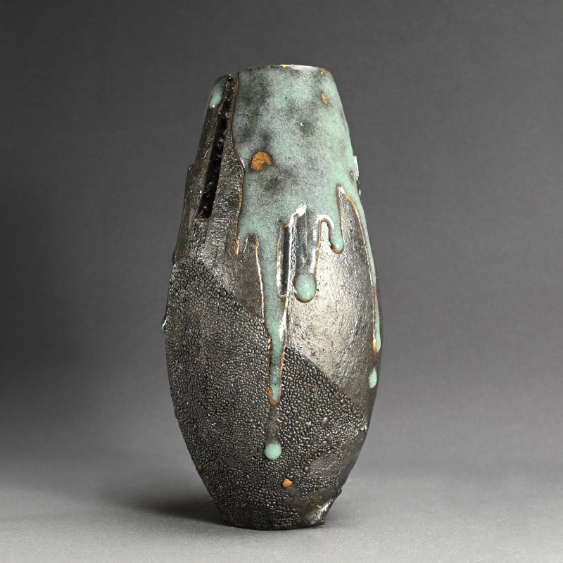 Contemporary Glimmering Silver Vase ー市川 透 “花器”