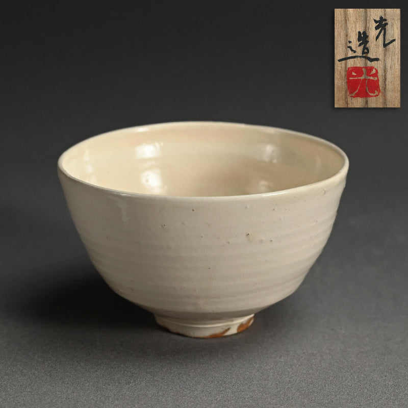 幽白茶碗 ー山田光「粉引茶盌」