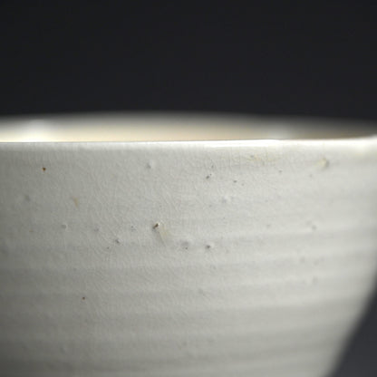 幽白茶碗 ー山田光「粉引茶盌」