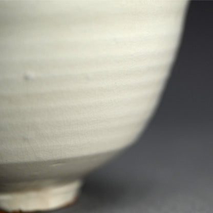 幽白茶碗 ー山田光「粉引茶盌」