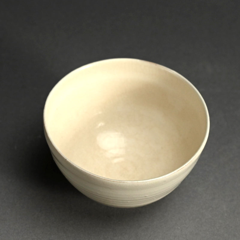 幽白茶碗 ー山田光「粉引茶盌」