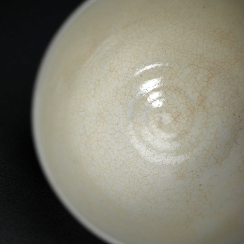 幽白茶碗 ー山田光「粉引茶盌」
