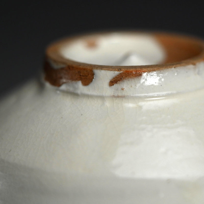 幽白茶碗 ー山田光「粉引茶盌」