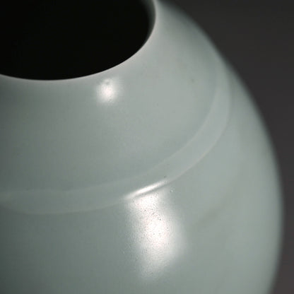 Seihakuji Vase ー深見 陶治