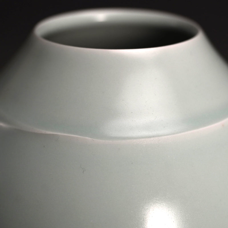 Seihakuji Vase ー深見 陶治