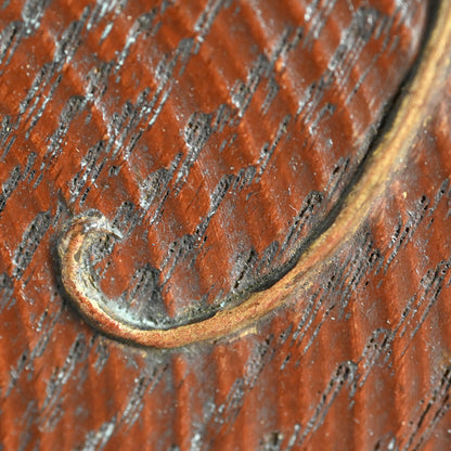 Wysteria and Honey-Bee Lacquer Plate by Kosai ー廣斎 “堆漆蒔絵 藤之圖菓子器”