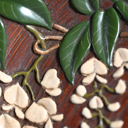 Wysteria and Honey-Bee Lacquer Plate by Kosai ー廣斎 “堆漆蒔絵 藤之圖菓子器”