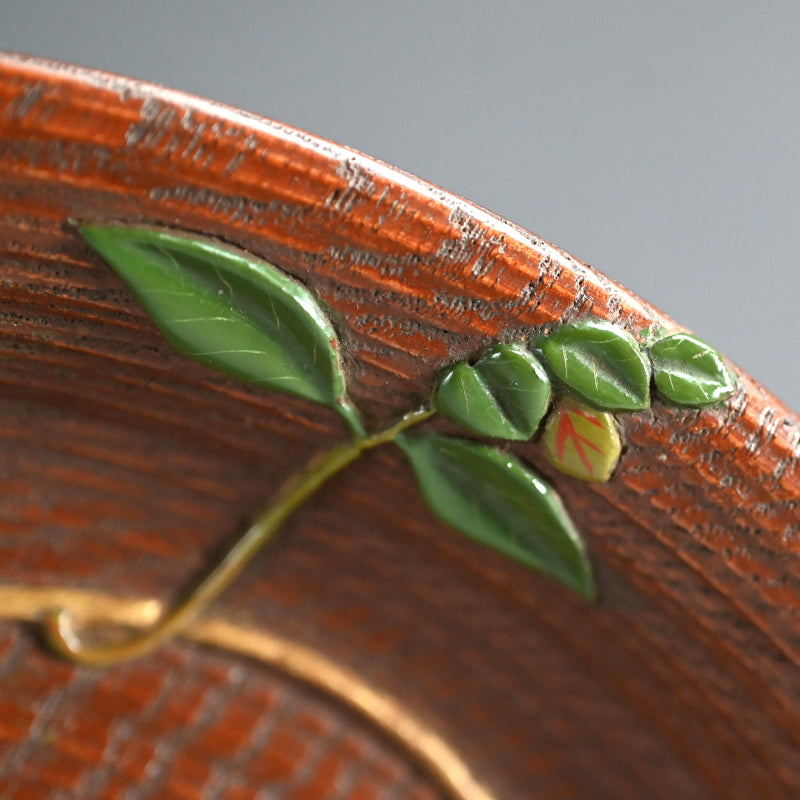 Wysteria and Honey-Bee Lacquer Plate by Kosai ー廣斎 “堆漆蒔絵 藤之圖菓子器”