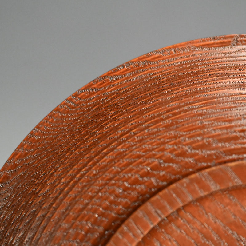 Wysteria and Honey-Bee Lacquer Plate by Kosai ー廣斎 “堆漆蒔絵 藤之圖菓子器”