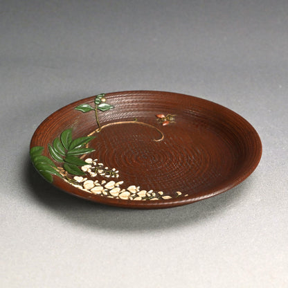 Wysteria and Honey-Bee Lacquer Plate by Kosai ー廣斎 “堆漆蒔絵 藤之圖菓子器”