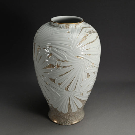 Breathtaking Early Arita Porcelain Vase by Koransha ー香蘭社 “楓葉文壺”