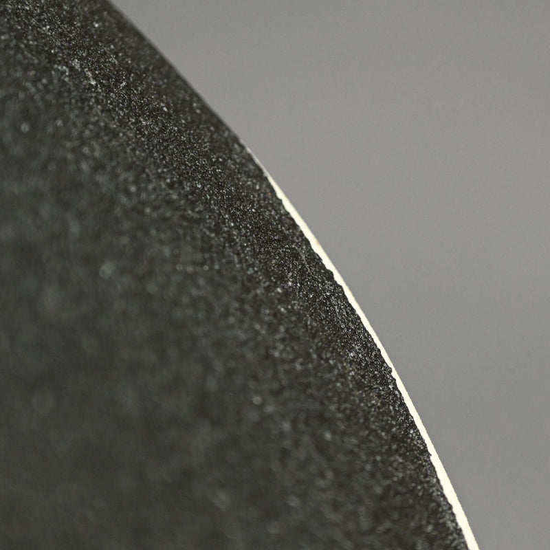 とらえどころのない噴火盆地 ー 近藤豊「粉花皿」