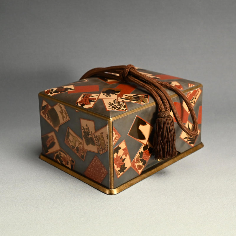 アンティーク漆箱、花札デザイン ー 入山白翁「花札蒔絵手筥」