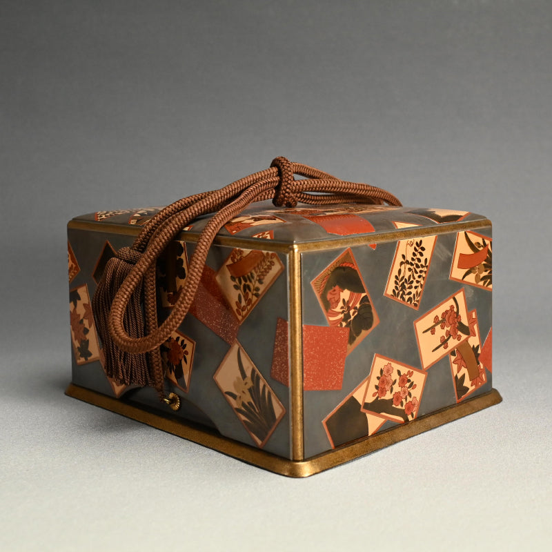 アンティーク漆箱、花札デザイン ー 入山白翁「花札蒔絵手筥」