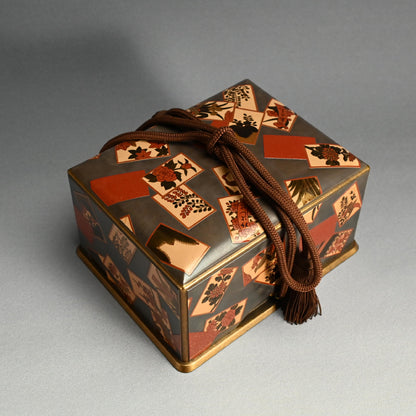 アンティーク漆箱、花札デザイン ー 入山白翁「花札蒔絵手筥」