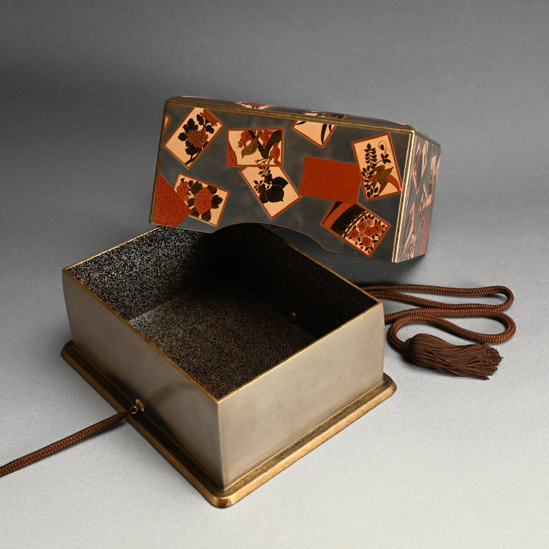 アンティーク漆箱、花札デザイン ー 入山白翁「花札蒔絵手筥」