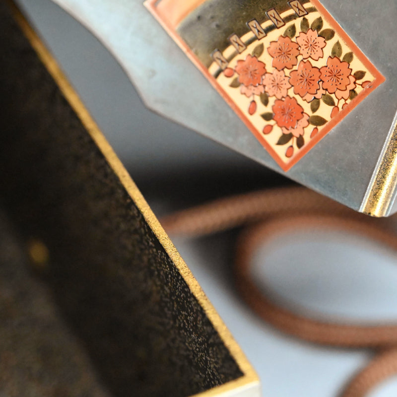 アンティーク漆箱、花札デザイン ー 入山白翁「花札蒔絵手筥」