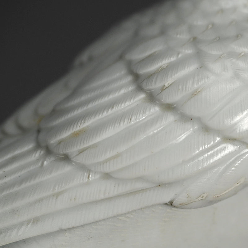 Pigeon on Tile Ceramic Sculpture ー宮川 (真葛) 香山 “古瓦鳩置物"