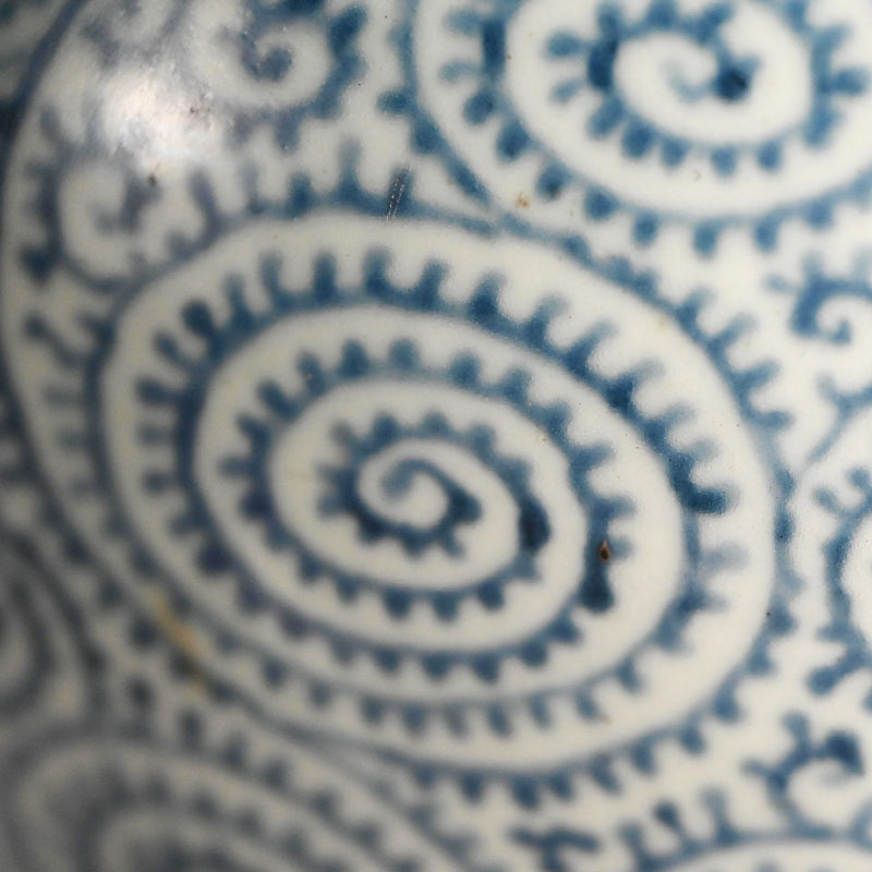 Huge Late 18th century Imari Tako-Karakusa Bottle Vase