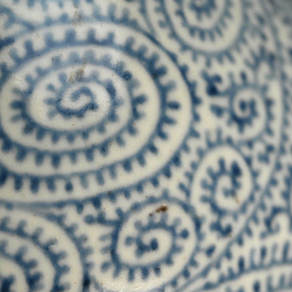 Huge Late 18th century Imari Tako-Karakusa Bottle Vase