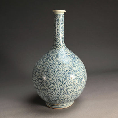 Huge Late 18th century Imari Tako-Karakusa Bottle Vase