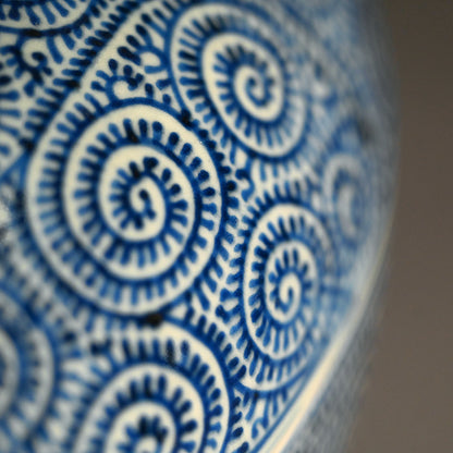 Huge Ko-Imari Futamono Tako-Karakusa Covered Container