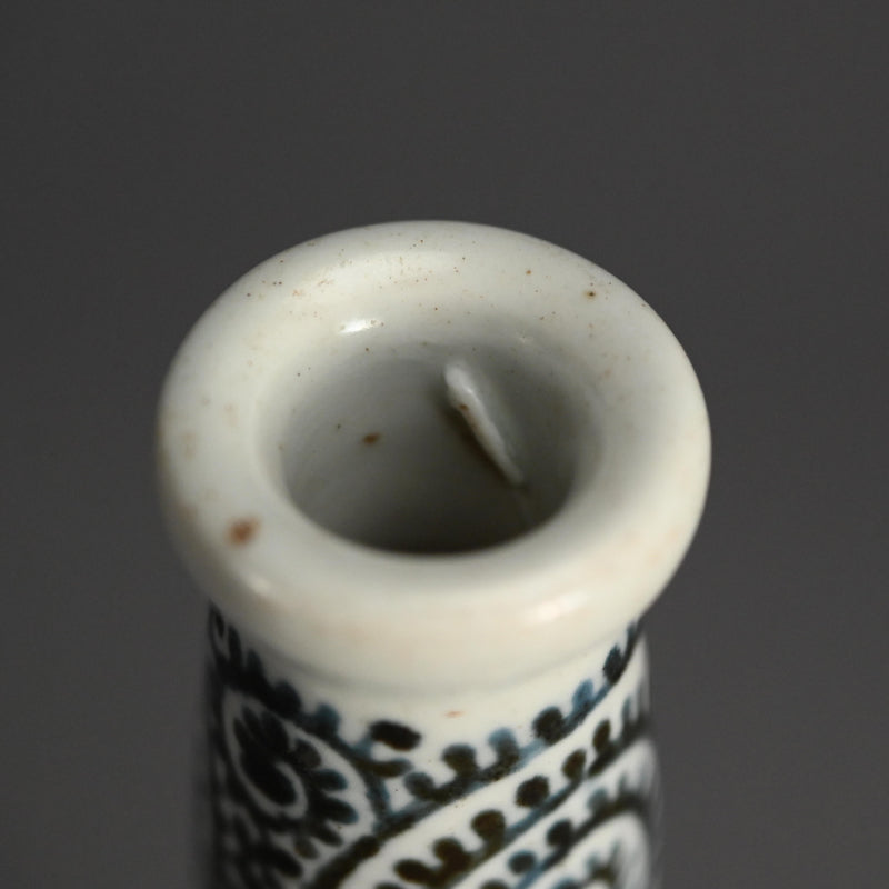 Edo p. Japanese Tako Karakusa Tokkuri Bottle Vase