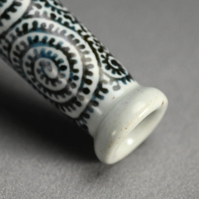 Edo p. Japanese Tako Karakusa Tokkuri Bottle Vase