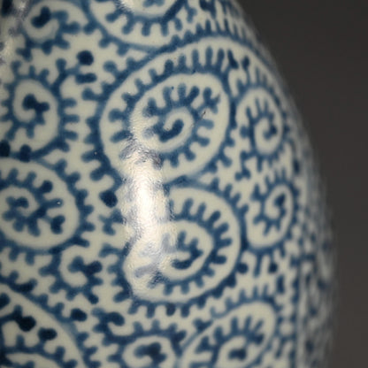 Exquisite Tsurukubi Style Edo p. Tako-Karakusa Vase