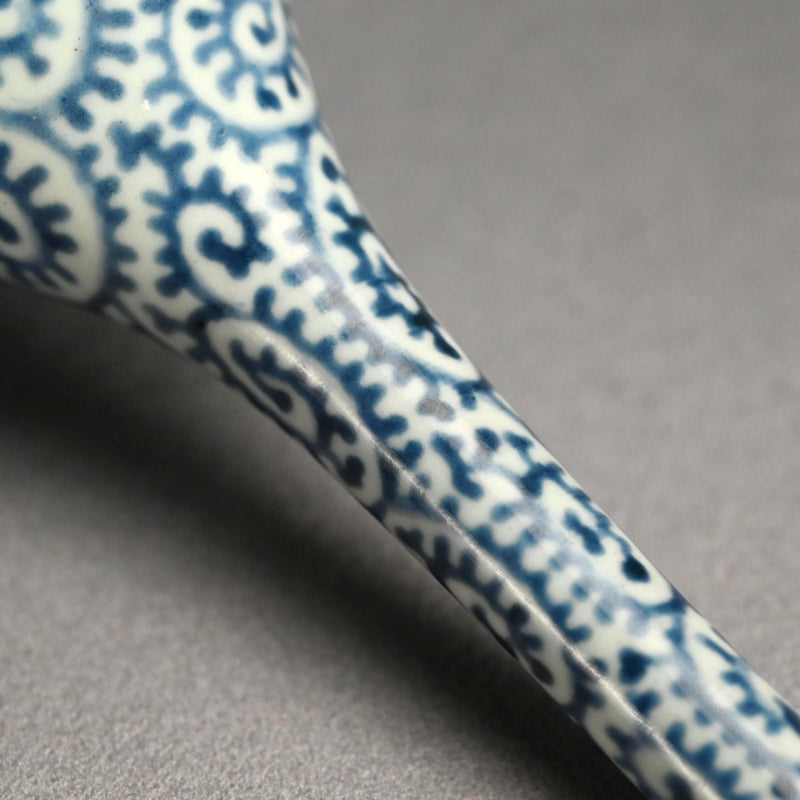 Exquisite Tsurukubi Style Edo p. Tako-Karakusa Vase