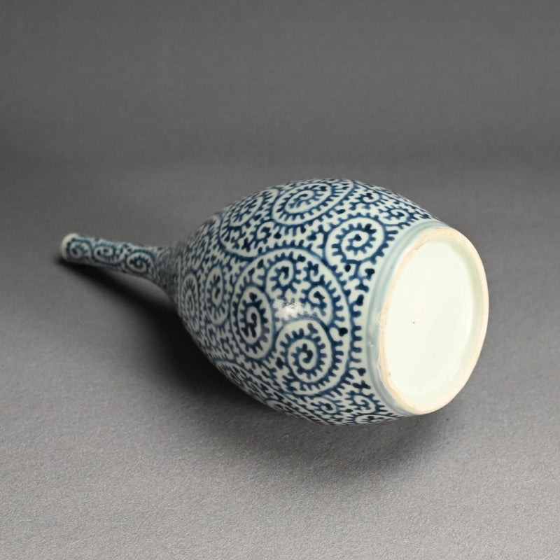 Exquisite Tsurukubi Style Edo p. Tako-Karakusa Vase