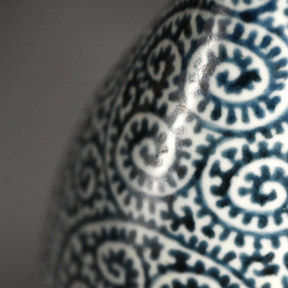 Edo p. Pair Imari Tako Karakusa Tokkuri Vases