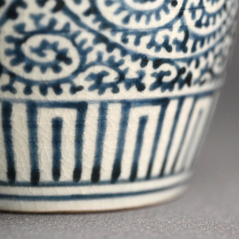 Edo p. Pair Imari Tako Karakusa Tokkuri Vases