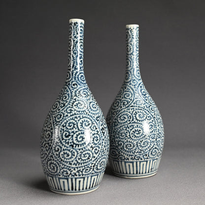 Edo p. Pair Imari Tako Karakusa Tokkuri Vases