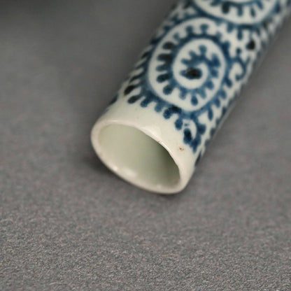 Edo p. Pair Imari Tako Karakusa Tokkuri Vases