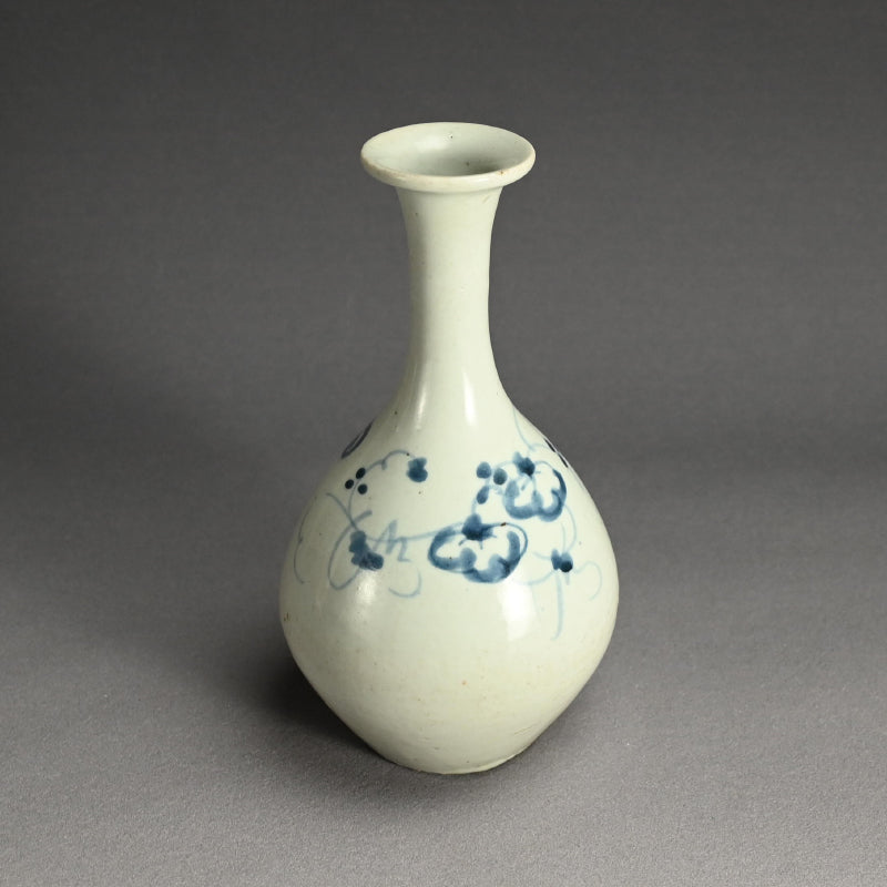 Antique Japanese Edo p. Ko-Imari Bottle Vase