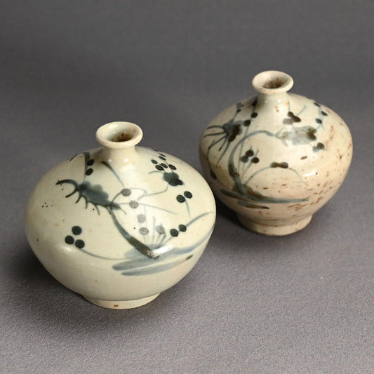 Pair Ko-Imari Abura Tsubo Oil Flasks