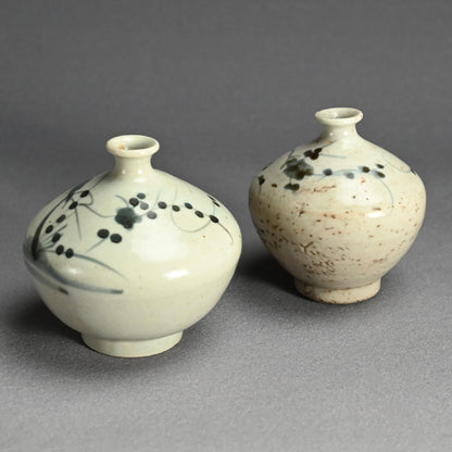 Pair Ko-Imari Abura Tsubo Oil Flasks