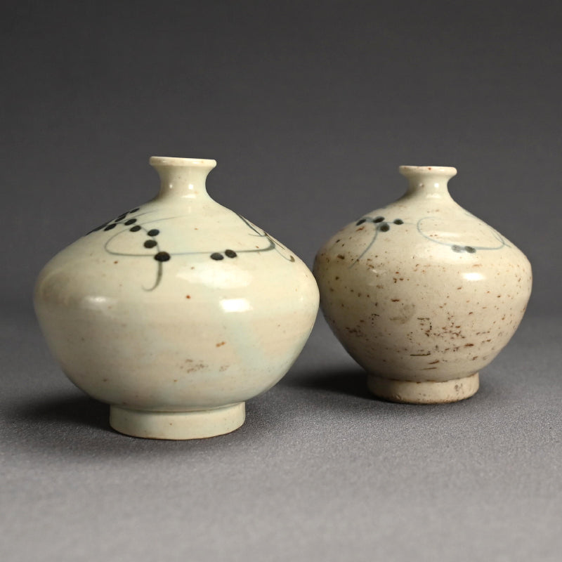 Pair Ko-Imari Abura Tsubo Oil Flasks
