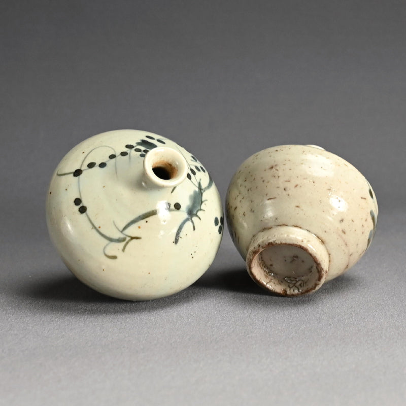 Pair Ko-Imari Abura Tsubo Oil Flasks