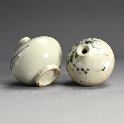 Pair Ko-Imari Abura Tsubo Oil Flasks