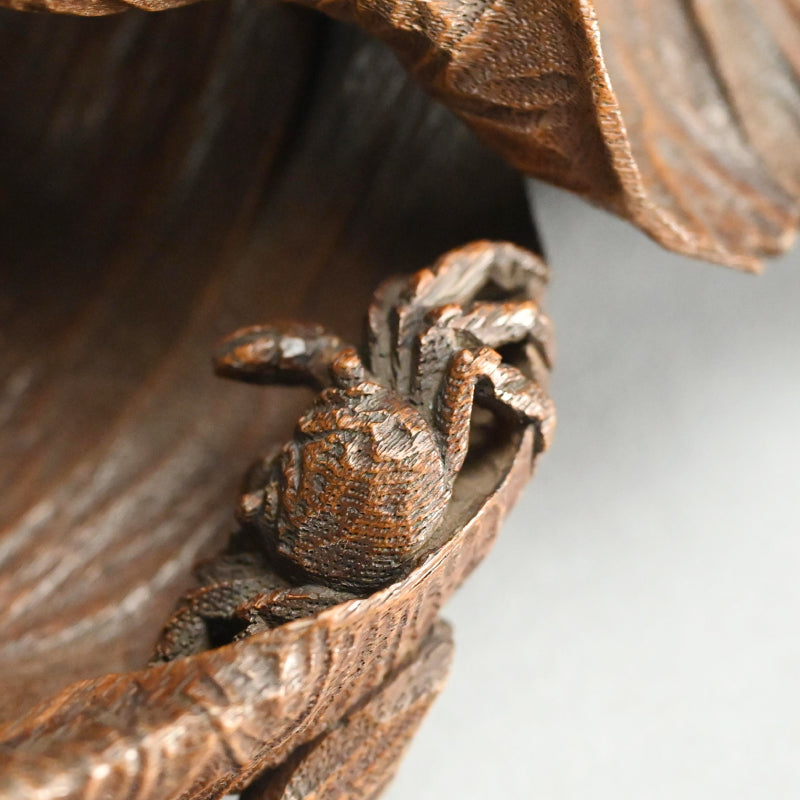 Antique Lotus-leaf-shaped Carved Wood Covered Bowl