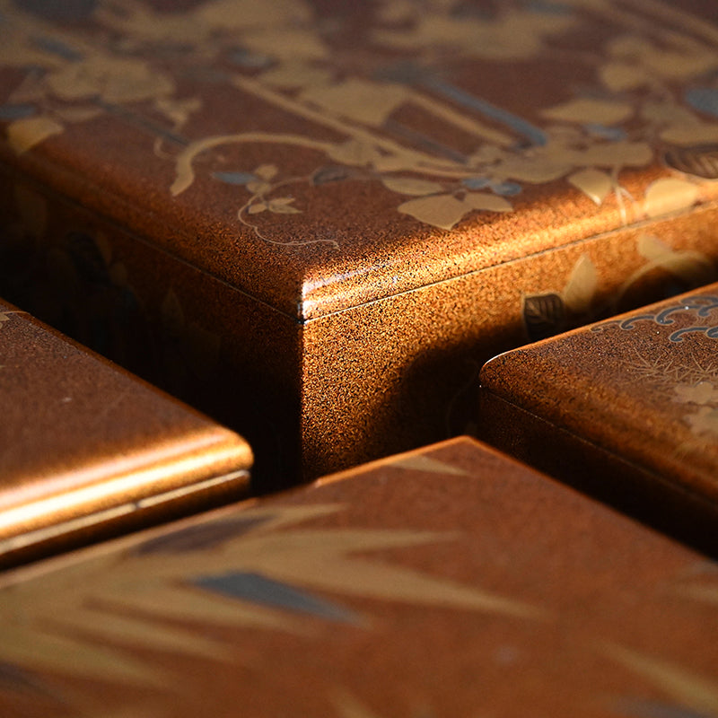 Amazing Edo p. Multi-tiered Stacking Lacquer Box Set