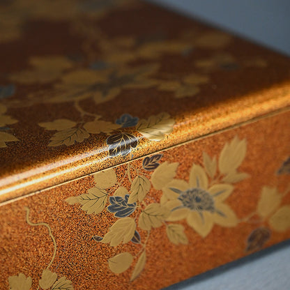 Amazing Edo p. Multi-tiered Stacking Lacquer Box Set