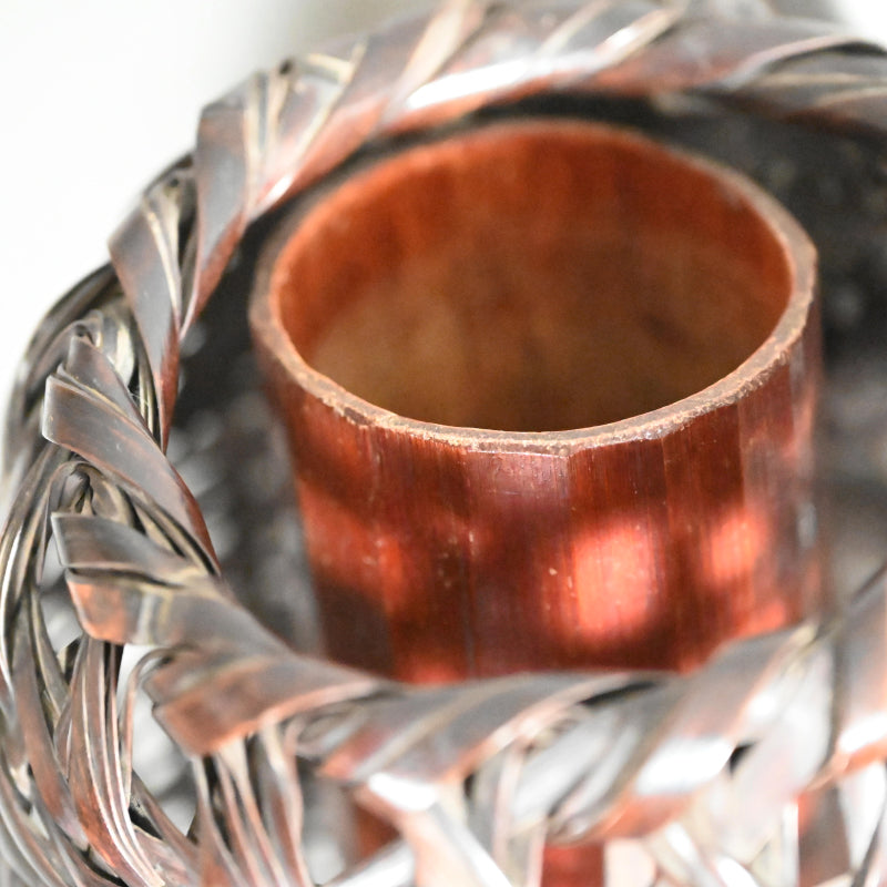 Kakehana Art Bamboo Hanging Basket ー上田 尚雲斎 "柱かけ花籃"