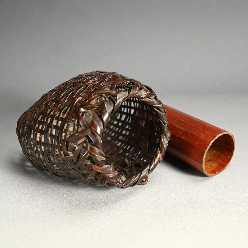 Kakehana Art Bamboo Hanging Basket ー上田 尚雲斎 "柱かけ花籃"