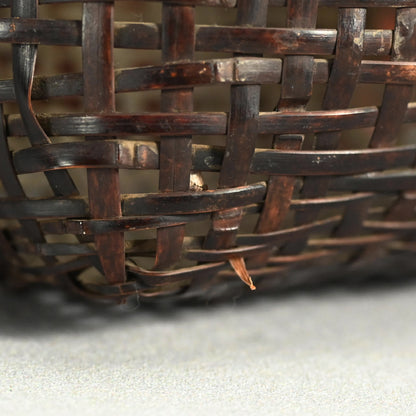 Kakehana Art Bamboo Hanging Basket ー上田 尚雲斎 "柱かけ花籃"