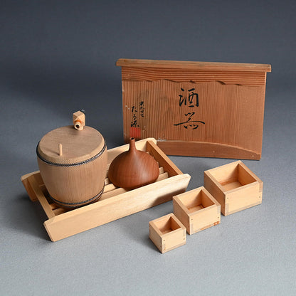 Wooden Sake set by Tarugen ー京なわて たる源 “酒器”
